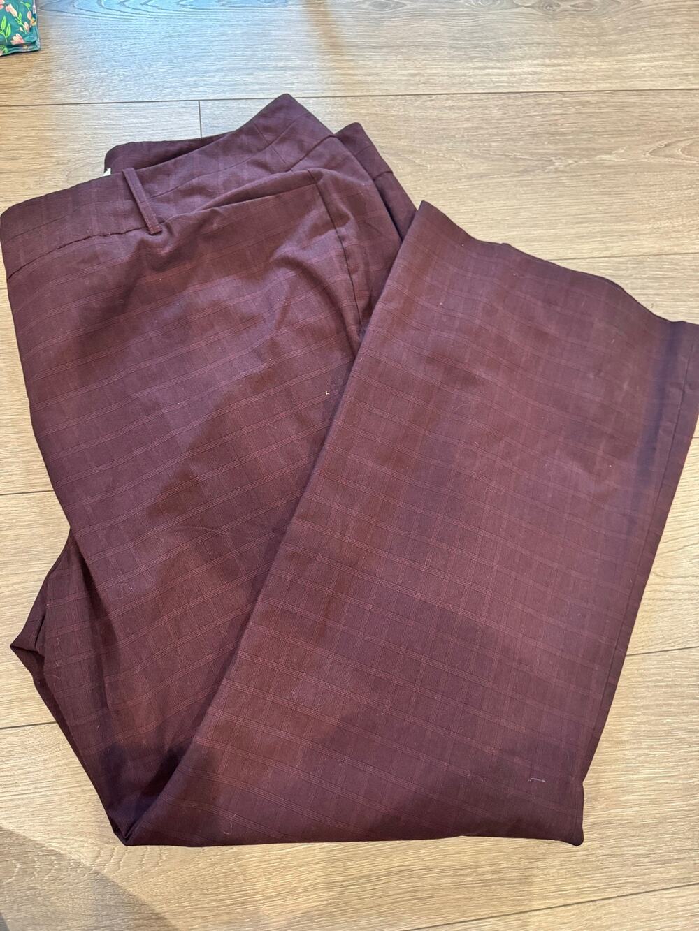 Cato Classic 26W Burgundy Plaid Dress Pants Straight Leg Career Stretch Plus